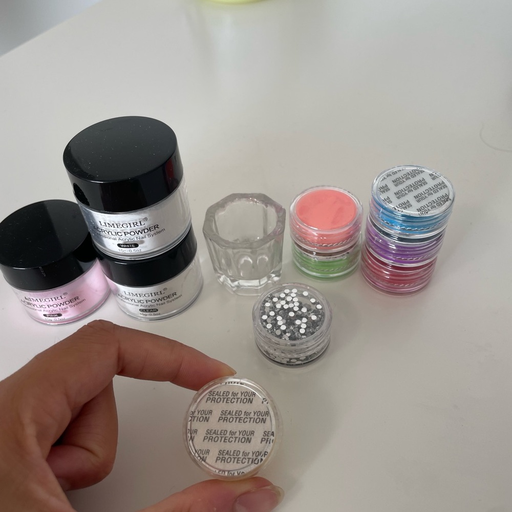Nail kit - Picture 2 of 4